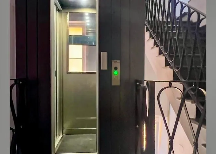 1919 アパート セストリ・レヴァンテ